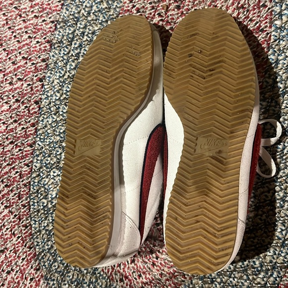 Nike Cortez - Picture 3 of 4